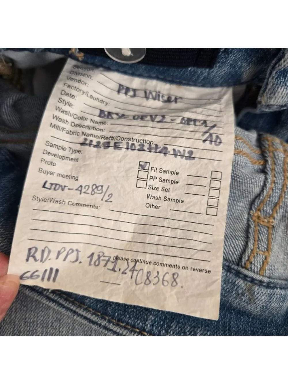 Y2K BKE Distressed Denim Jean Shorts Blue Womens Size 24 Casual Fit Raw Hem